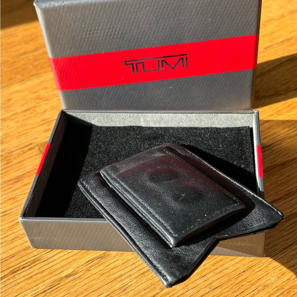TUMI Slim Black Leather Card Case Money Clip - Picture 6 of 9